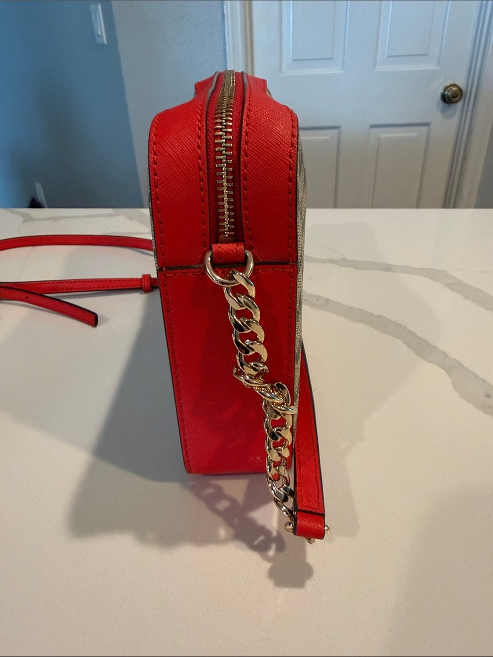 Michael Kors Jet Set Signature Crossbody in Beige and Red - Picture 3 of 10